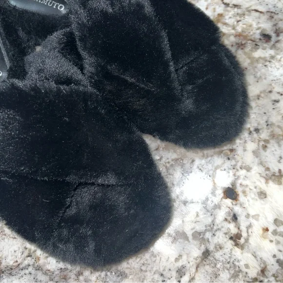 Vince Camuto Kortendie Black Faux Fur Slip On Slide Slippers Size 9M - Picture 5 of 12